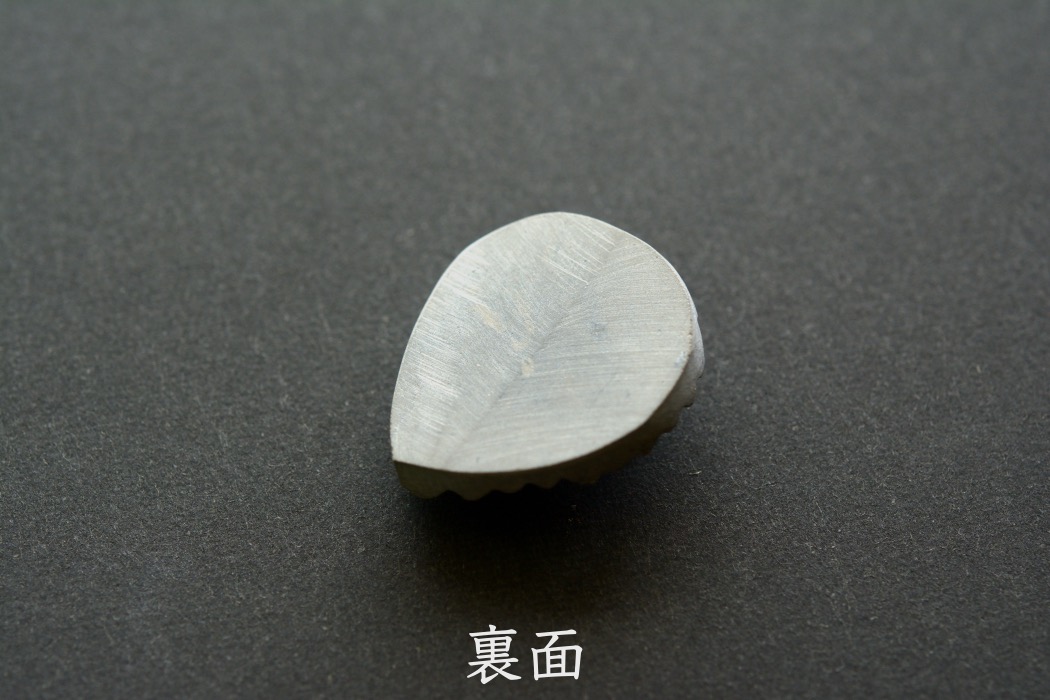 アンモナイト 化石【16】ルース・カボション（23×19.5mm）