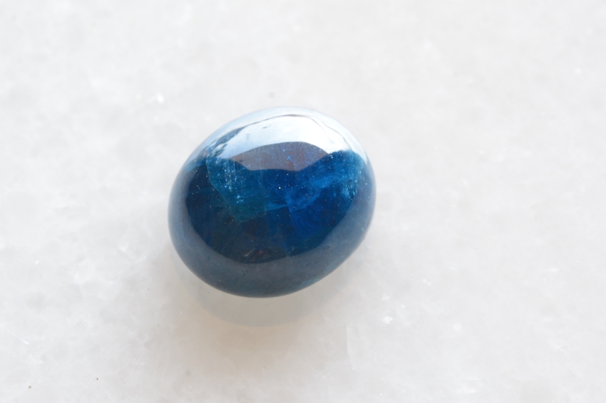 ブルーアパタイト キャッツアイ【6】天然石ルース・カボション（17×14.5mm）