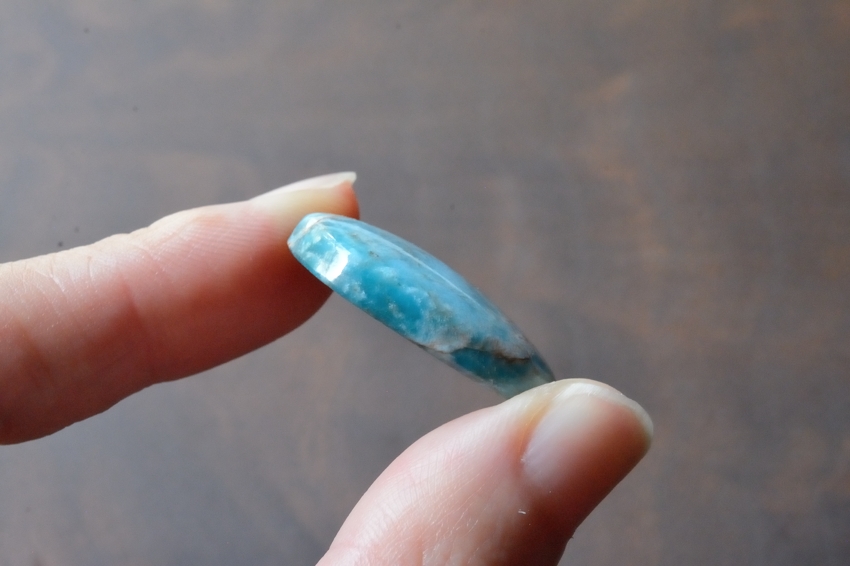ブルーアパタイト【20】天然石ルース・カボション（25.5×15.5mm）