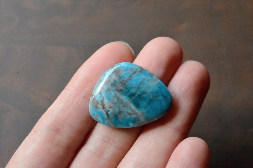 ブルーアパタイト【24】天然石ルース・カボション（27×21.5mm）