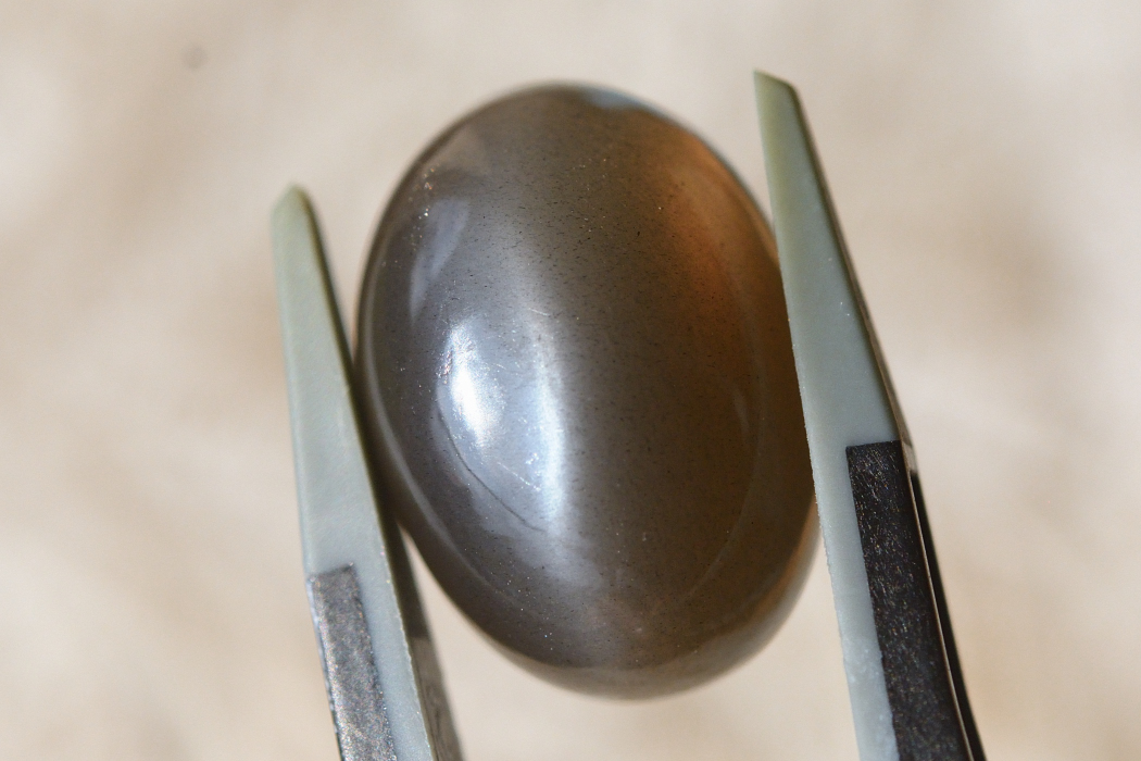 ブラックムーンストーン (キャッツアイ) 【11】天然石ルース・カボション（18×12.5mm）