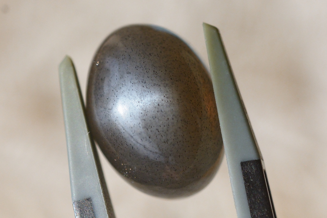 ブラックムーンストーン (キャッツアイ) 【12】天然石ルース・カボション（14×10mm）