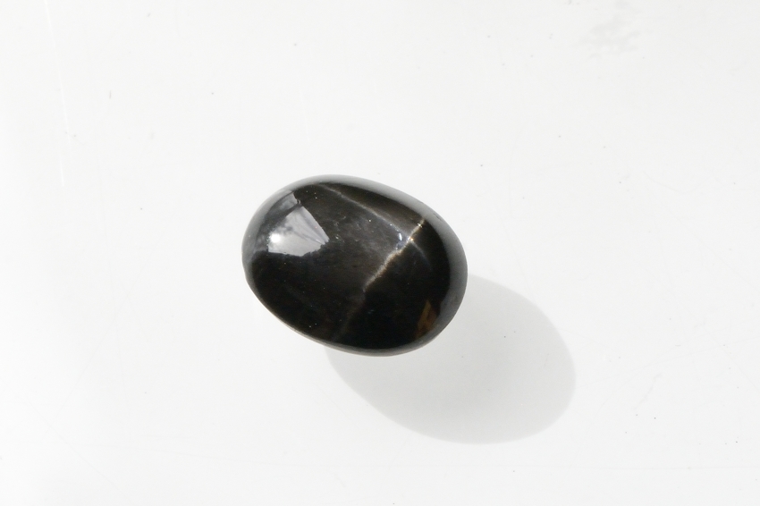 ブラックスター【4】天然石ルース・カボション　（19.5×14.5mm）