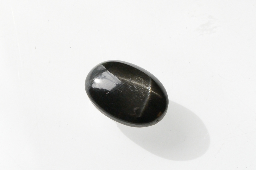 ブラックスター【7】天然石ルース・カボション　（17×12mm）
