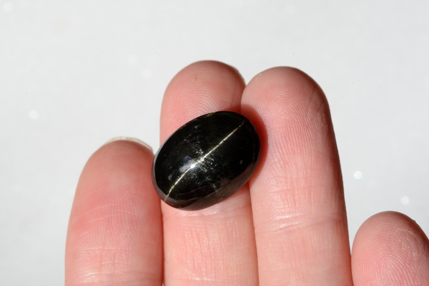 ブラックスター【8】天然石ルース・カボション　（17×12mm）