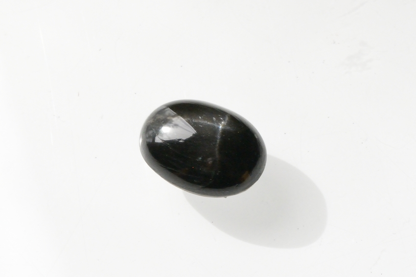 ブラックスター【9】天然石ルース・カボション　（15×12mm）