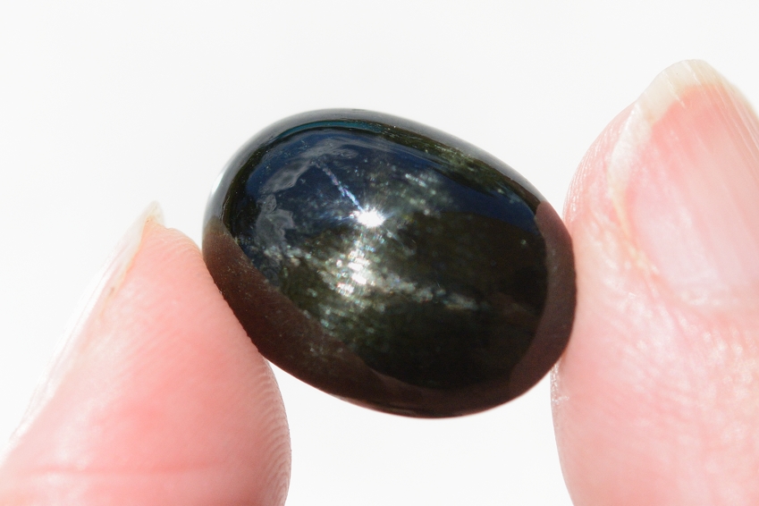 ブラックスター【25】天然石ルース・カボション　（17.5×12.5mm）