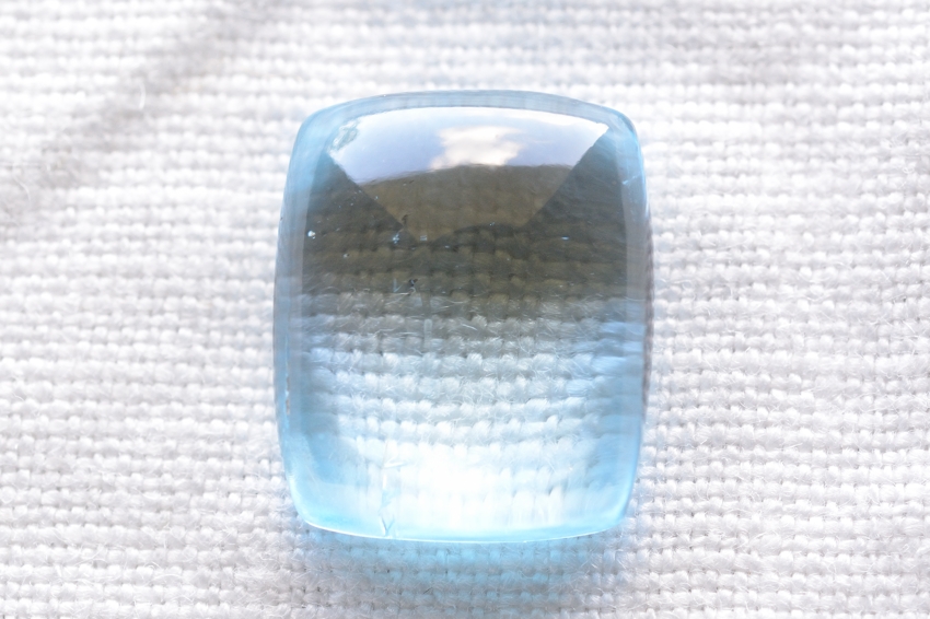 ブルートパーズ【34】天然石ルース・カボション（16×13.5mm）