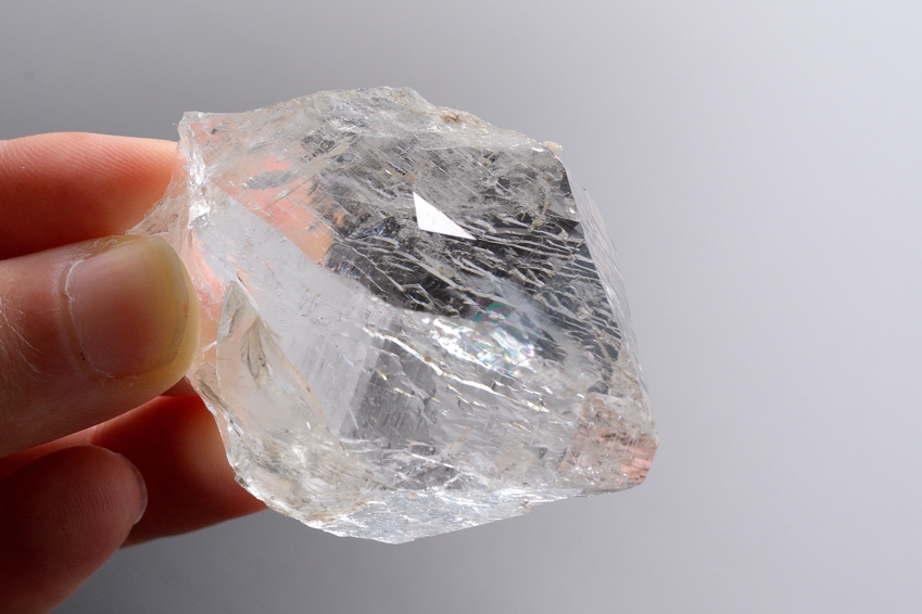 ヒマラヤ・ガネーシュヒマール産水晶　ポイント/原石【3】 （74×53×24mm）