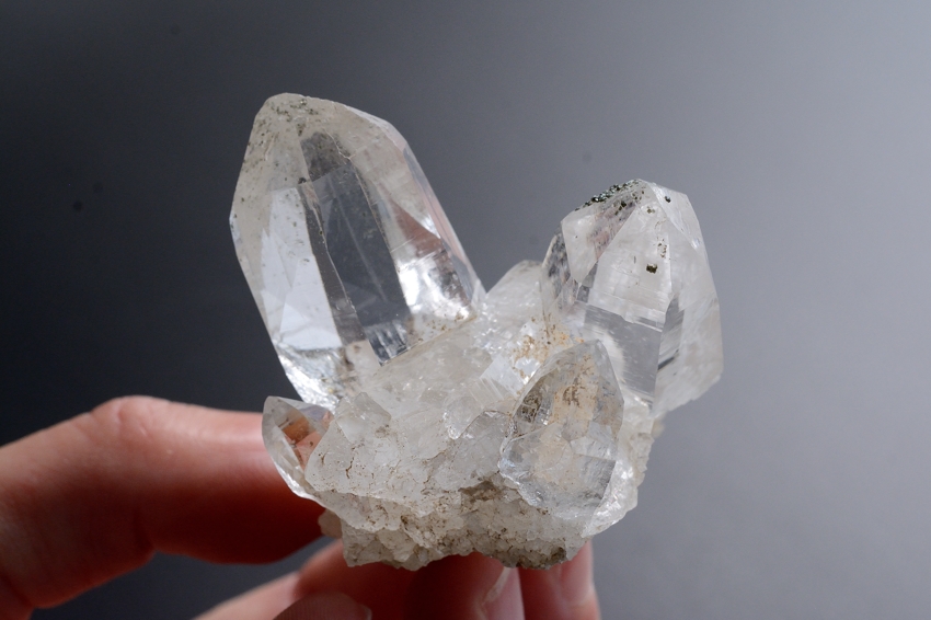 ヒマラヤ・ガネーシュヒマール産水晶　ポイント/クラスター原石【4】 （50×47×41mm）