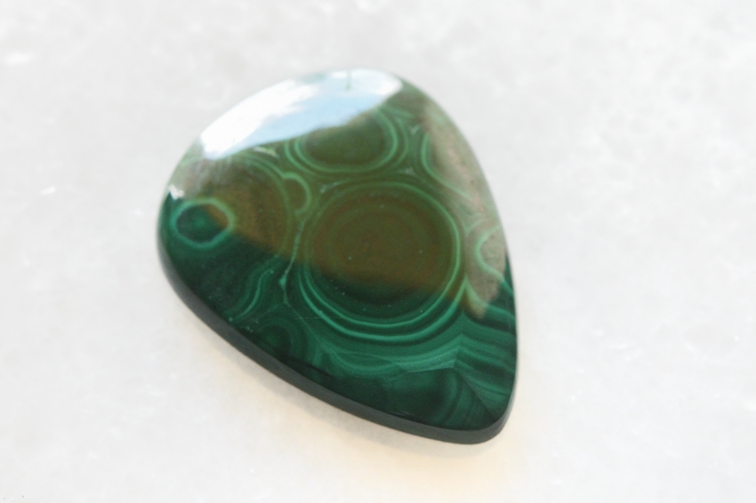 マラカイト【23】ルース・カボション　（27.5×21.5mm）