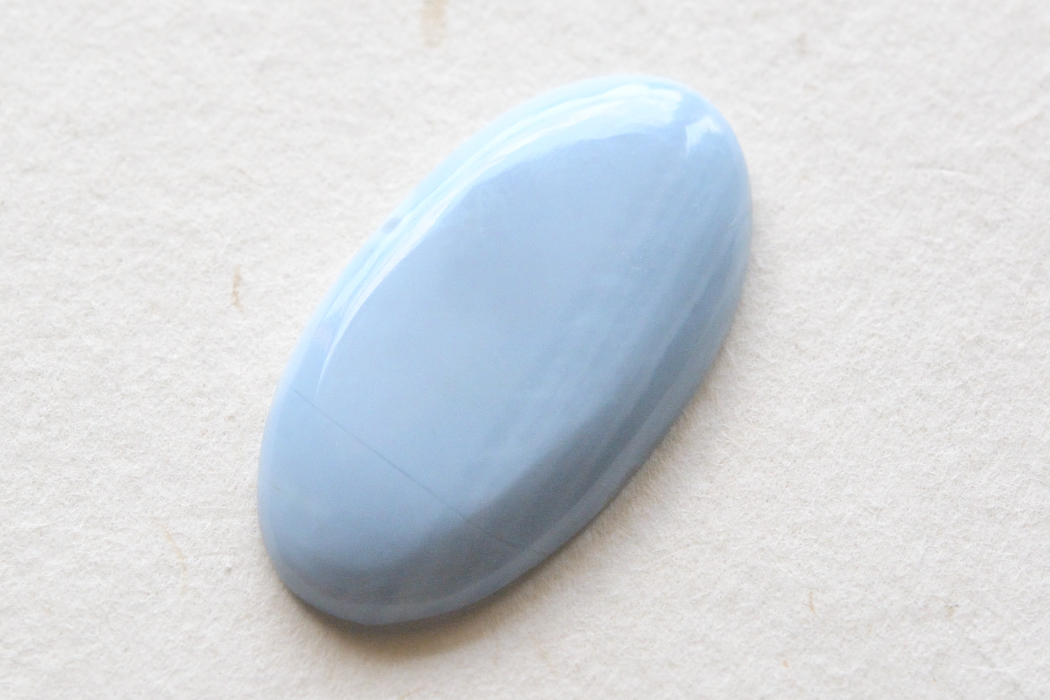ブルーオパール（オワイヒーブルーオパール）【2】天然石ルース・カボション　（35.5×19mm）