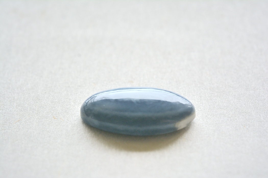 ブルーオパール（オワイヒーブルーオパール）【17】天然石ルース・カボション　（31×17.5mm）