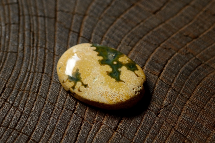 オーシャンジャスパー【8】　天然石ルース・カボション（31.5×23.5mm）