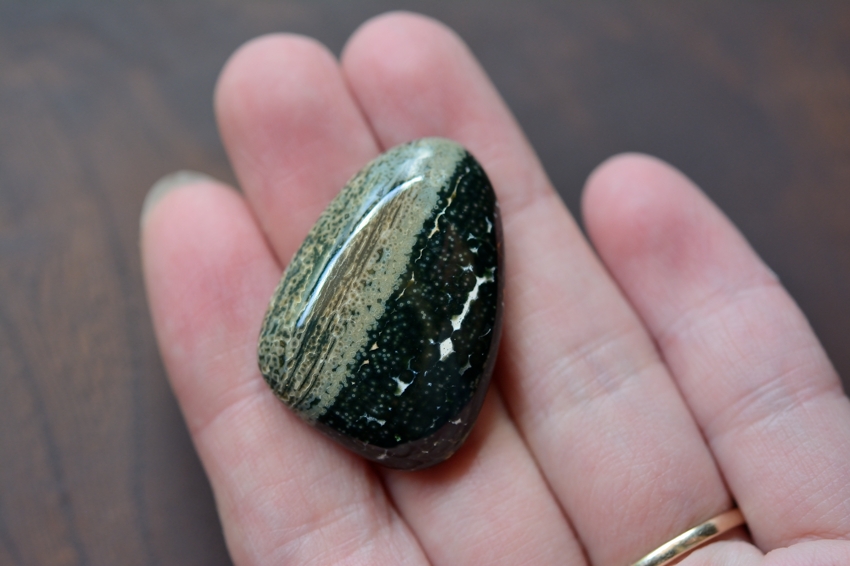 オーシャンジャスパー【29】　天然石ルース・カボション（32.5×23mm）
