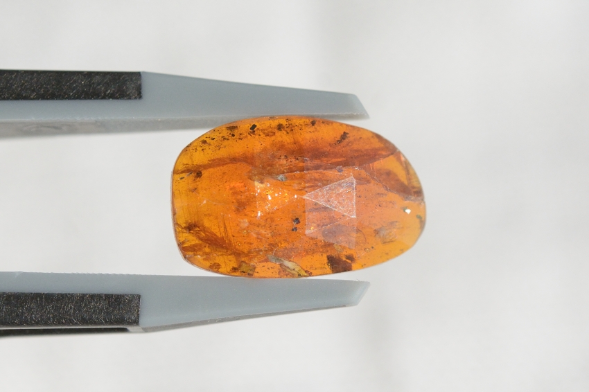 オレンジカイヤナイト【4】天然石ルース・カボション・ローズカット（13×8mm）
