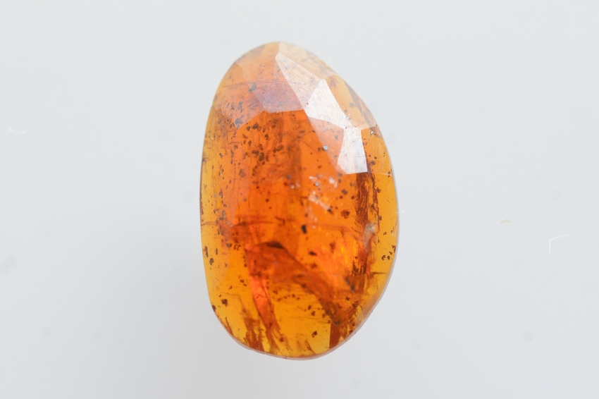 オレンジカイヤナイト【9】天然石ルース・カボション・ローズカット（13.5×8.5mm）