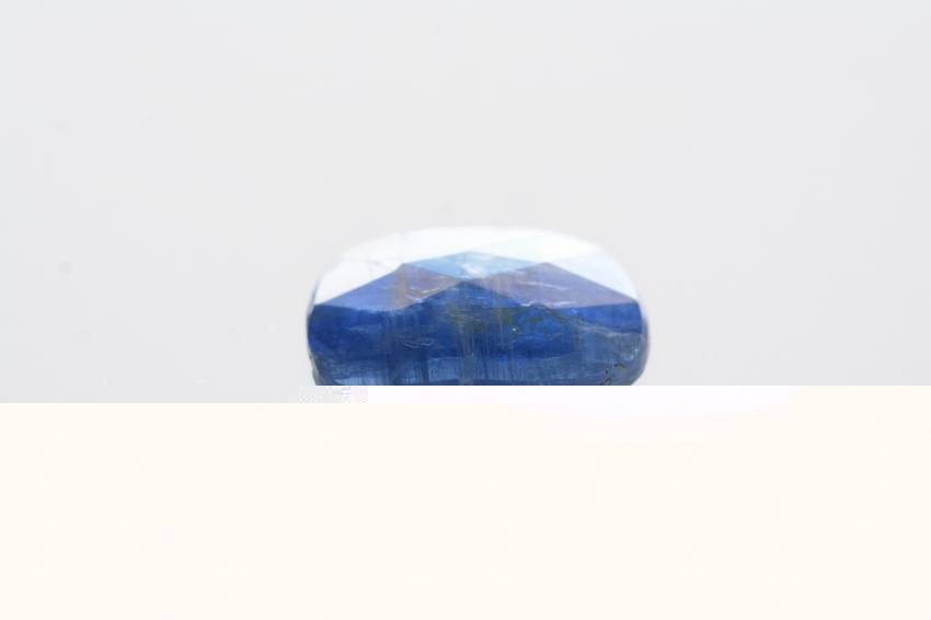 カイヤナイト（ネパール産）【36】　天然石ルース・カボション・ローズカット(12.5×8mm）