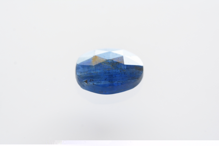 カイヤナイト（ネパール産）【37】　天然石ルース・カボション・ローズカット(11×8.5mm）