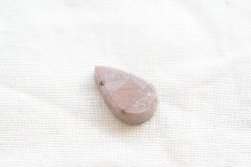 ピンクコバルトカルサイト（ドゥルージー）【3】天然石ルース・カボション（28×18mm）