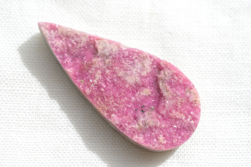 ピンクコバルトカルサイト（ドゥルージー）【6】天然石ルース・カボション（46.5×21mm）
