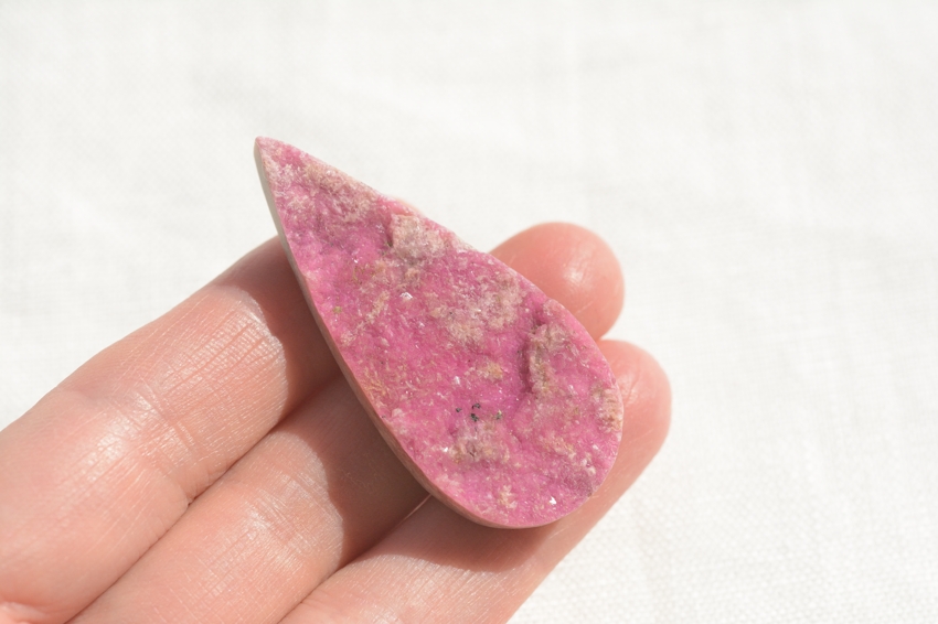 ピンクコバルトカルサイト（ドゥルージー）【6】天然石ルース・カボション（46.5×21mm）