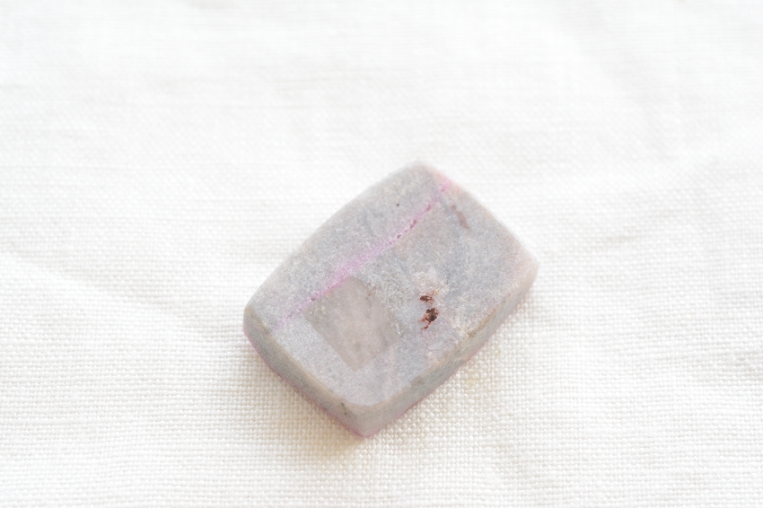 ピンクコバルトカルサイト（ドゥルージー）【10】天然石ルース・カボション（32×23mm）