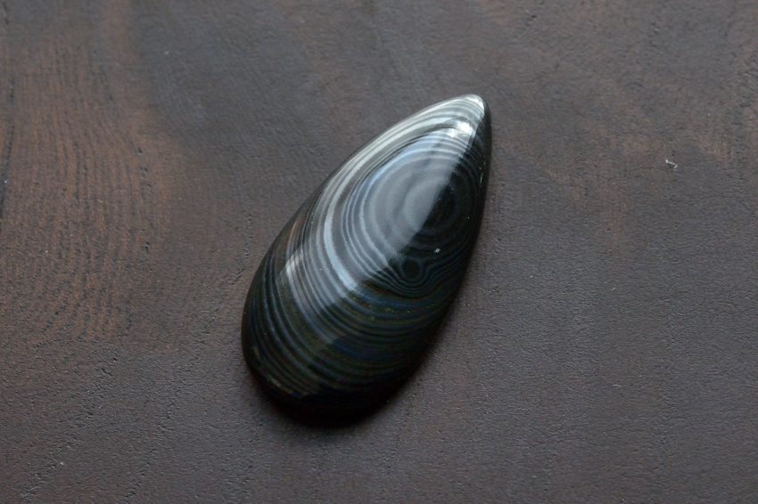 サイロメレーン【3】天然石ルース・カボション（31×15.5mm）