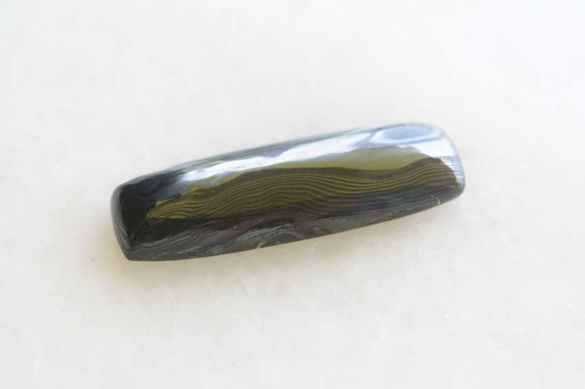 サイロメレーン【18】天然石ルース・カボション（40×12.5mm）