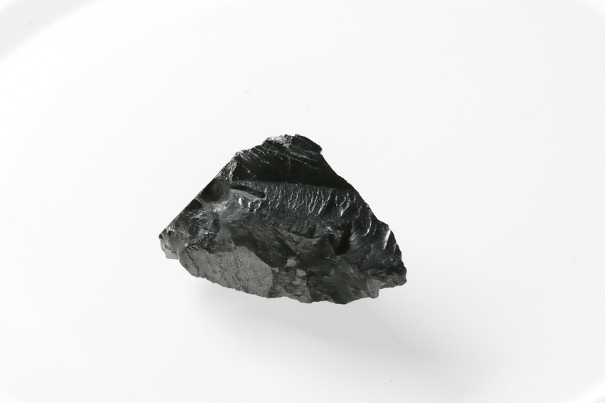 シュンガイト【12】天然石　原石（40×23×15.5mm）