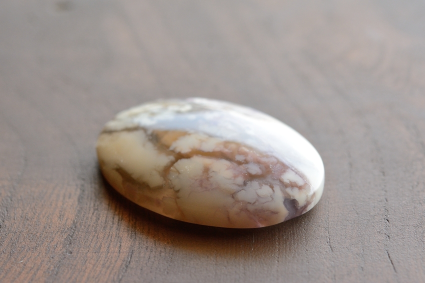 ティファニーストーン【11】天然石ルース・カボション（32.5×22.5mm）